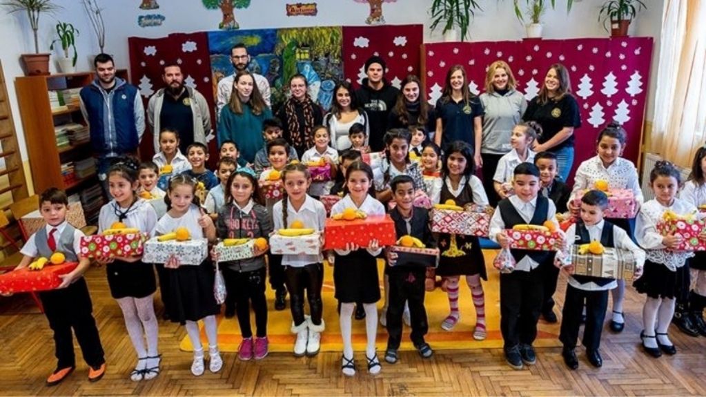 Fontos segítség pályán kívül